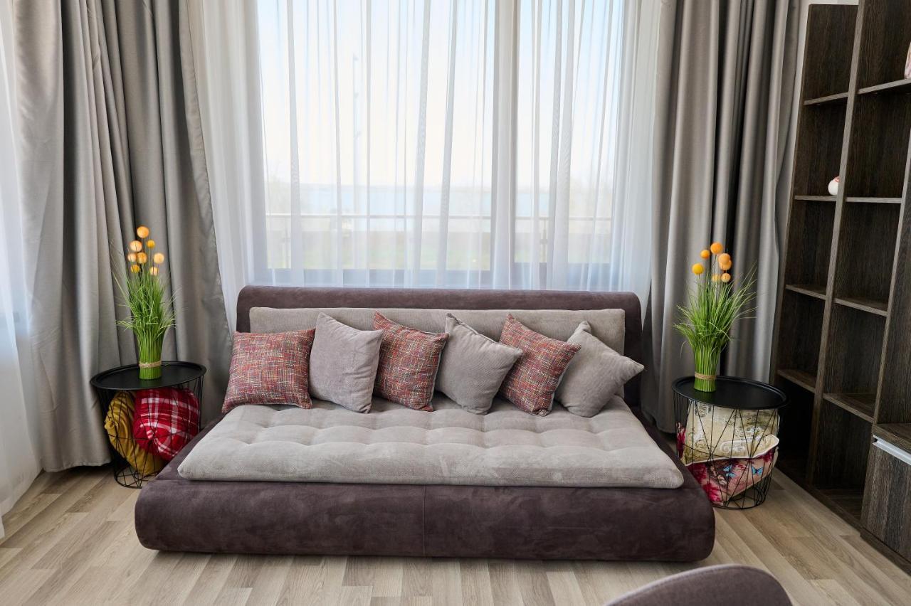La Vida Loca Apartment Summerland Mamaia Bagian luar foto